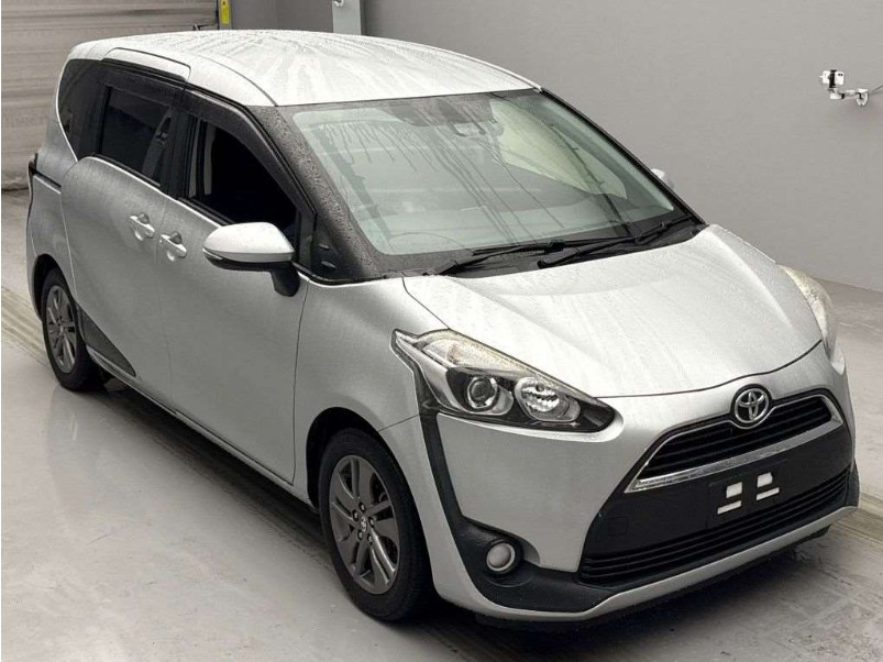 
								Toyota Sienta full									