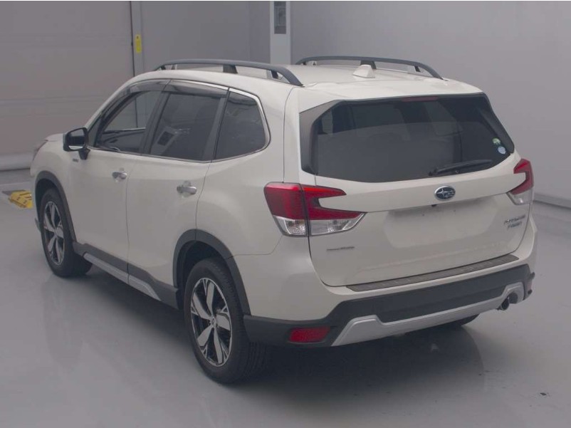 
								Subaru Forester E-Boxer full									
