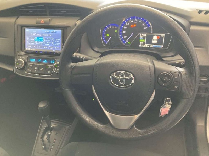
								Toyota Axio full									